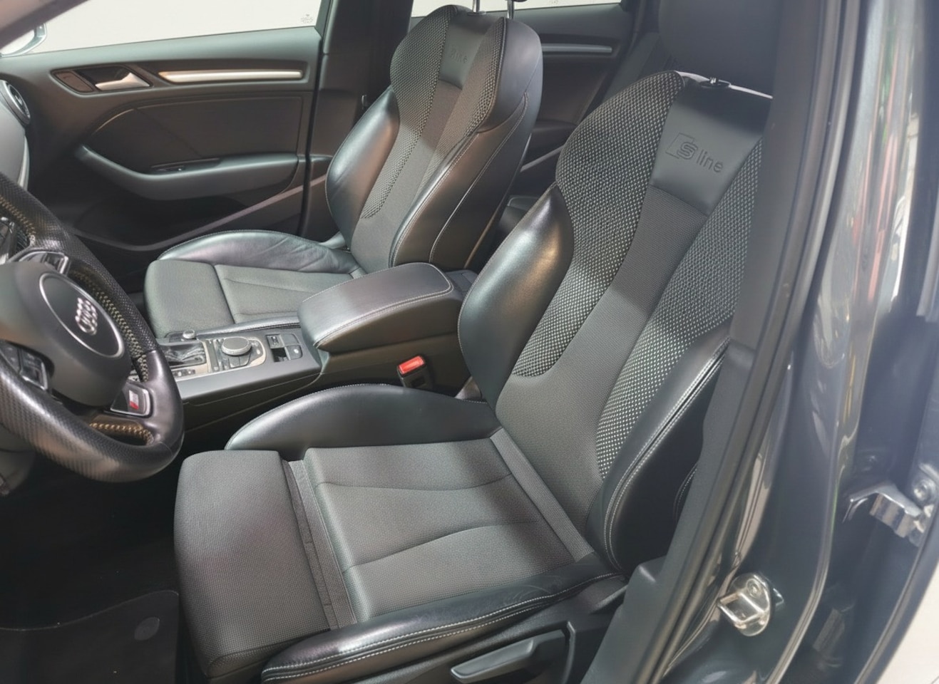 Audi A3 Sportback - 1.4 TFSI CoD S-Line, Trekhaak, Led, Clima, Cruise, PDC, Stoelverwarming, NW APK