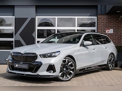 BMW 5-serie Touring - 520i M Sport | Panorama | Bowers & Wilkins | Head-Up | 360° | 21 Inch | Driving Ass. Plus