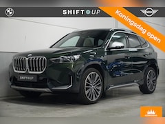 BMW X1 - sDrive18i Panoramadak | Harman Kardon | Head Up | Stuurverwarming