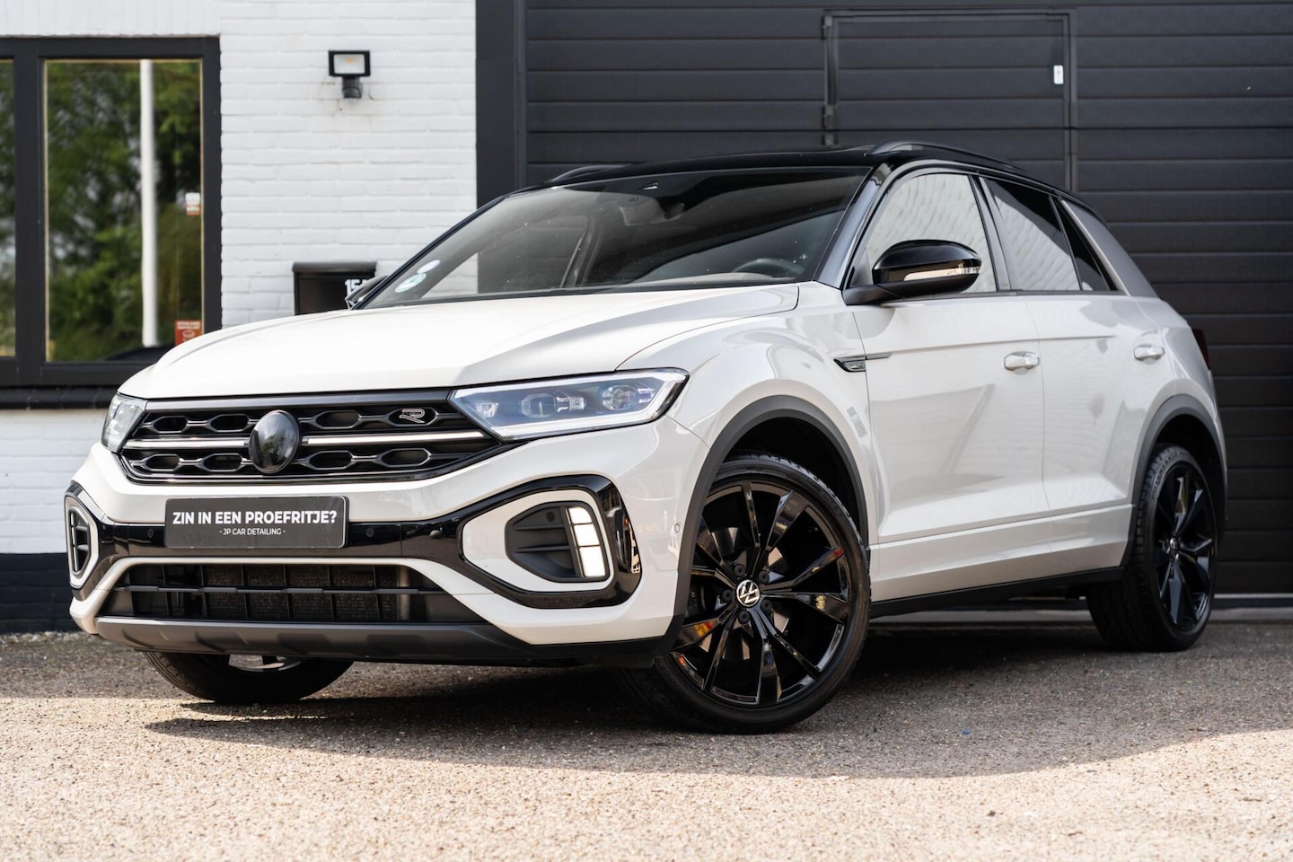 Volkswagen T-Roc - 1.5 TSI R-Line VOL ! Beats Pano Matrix Trek - AutoWereld.nl