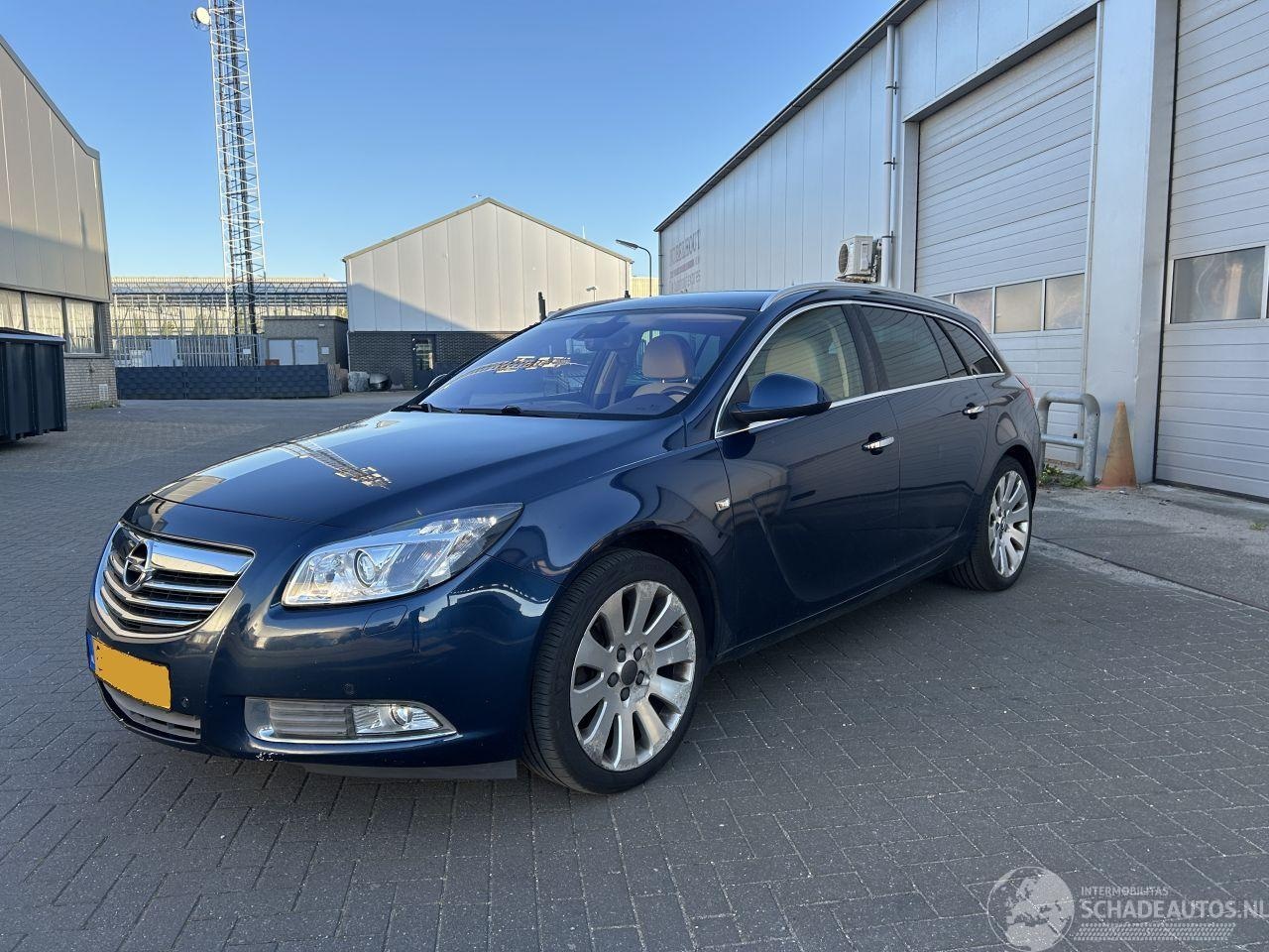 Opel Insignia Sports Tourer - SW 2.0 T Cosmo - AutoWereld.nl