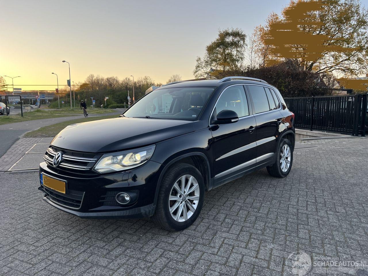 Volkswagen Tiguan - 2.0 TSI Sport&Style 4motion R-line Edition | 86.676 KM! - AutoWereld.nl
