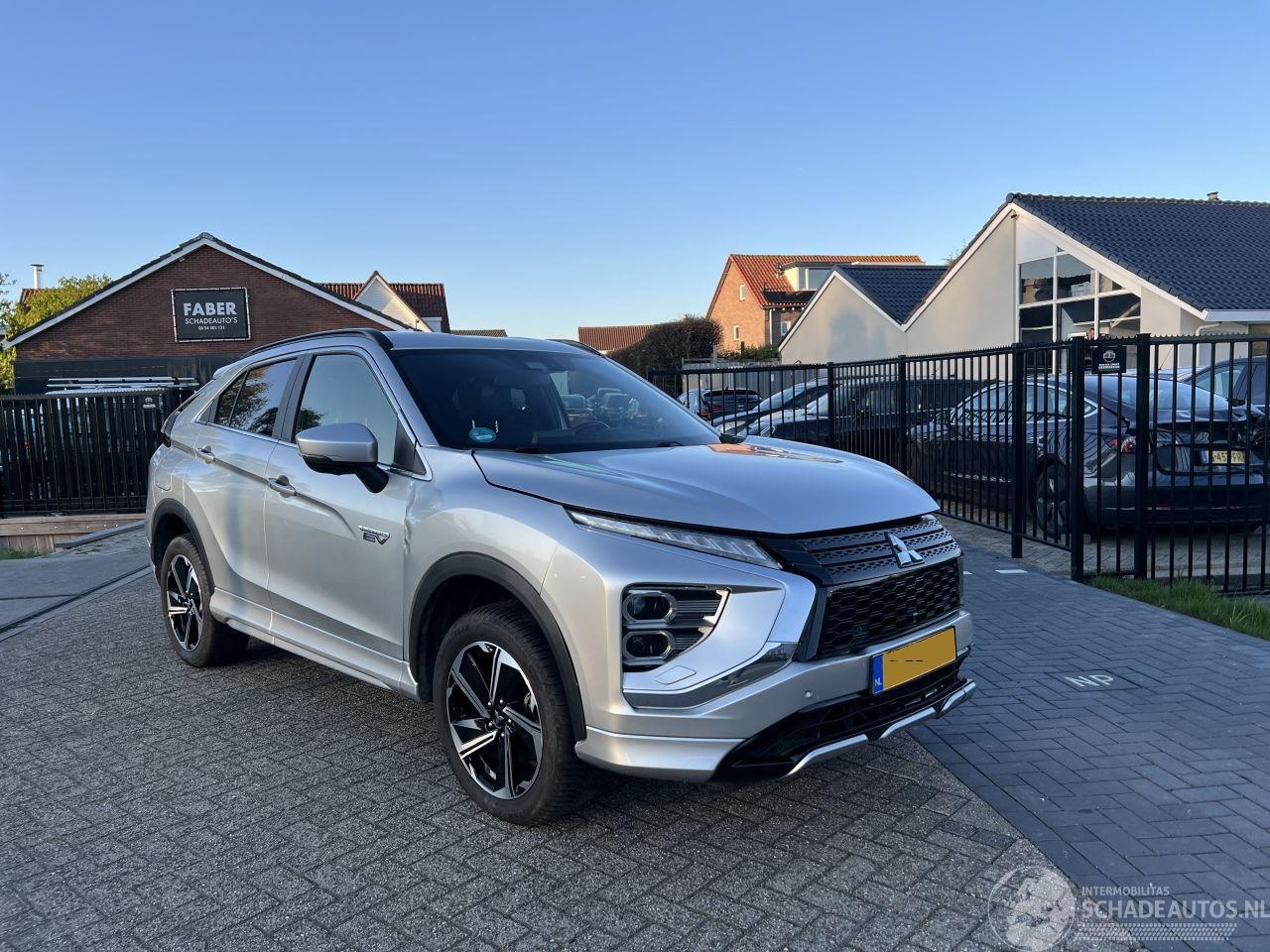 Mitsubishi Eclipse Cross - 2.4 PHEV Executive | 64.655 KM!! - AutoWereld.nl