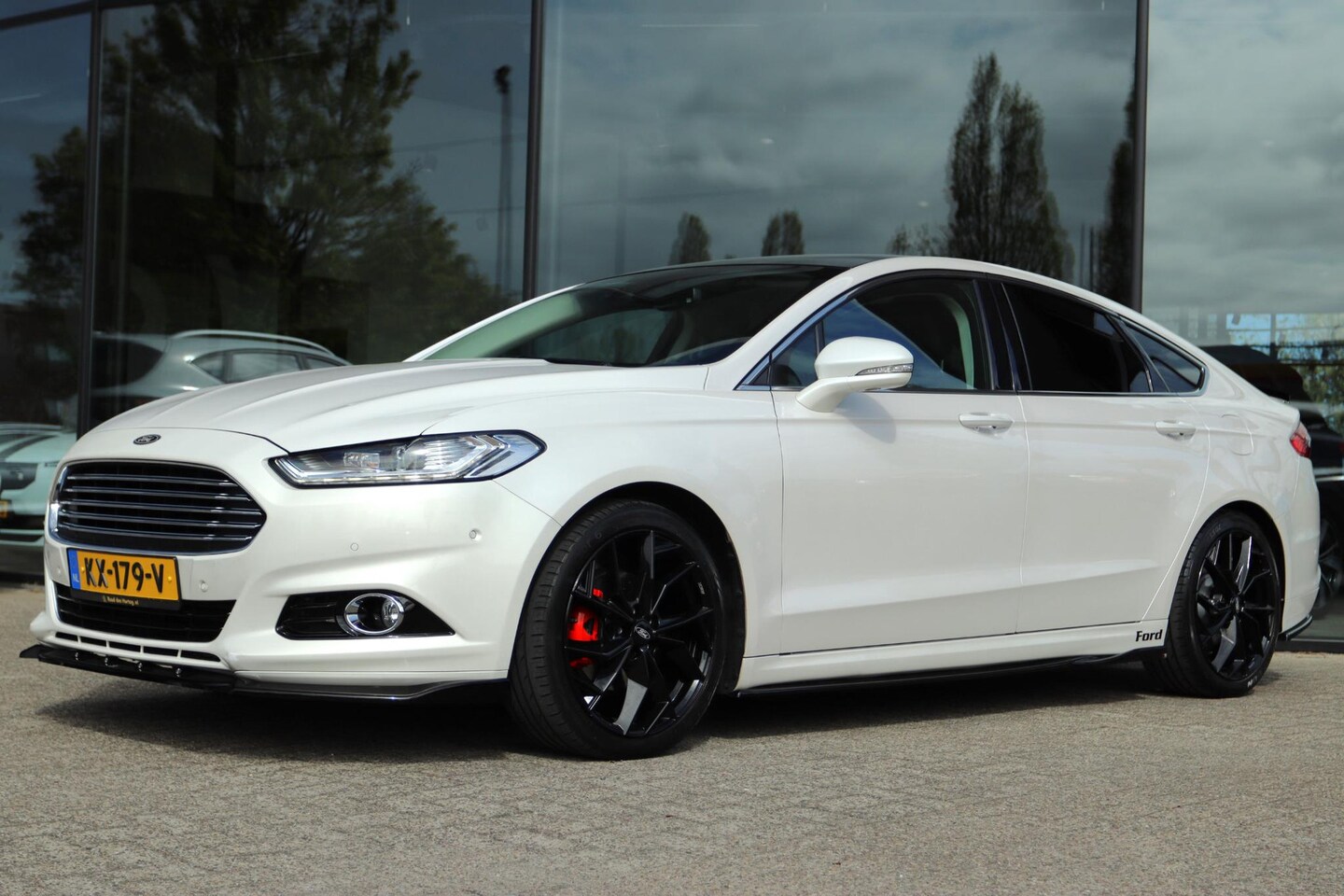 Ford Mondeo - 1.5 TITANIUM SPORT | MAXTON | PANO | PARELMOER | TREKHAAK | CARPLAY | LED | KEY-LESS | - AutoWereld.nl