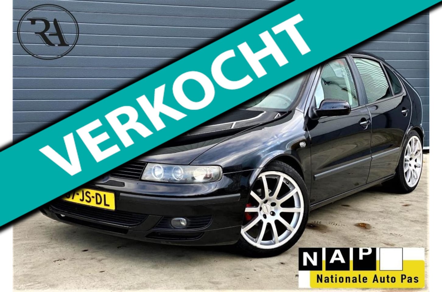 SEAT LEON