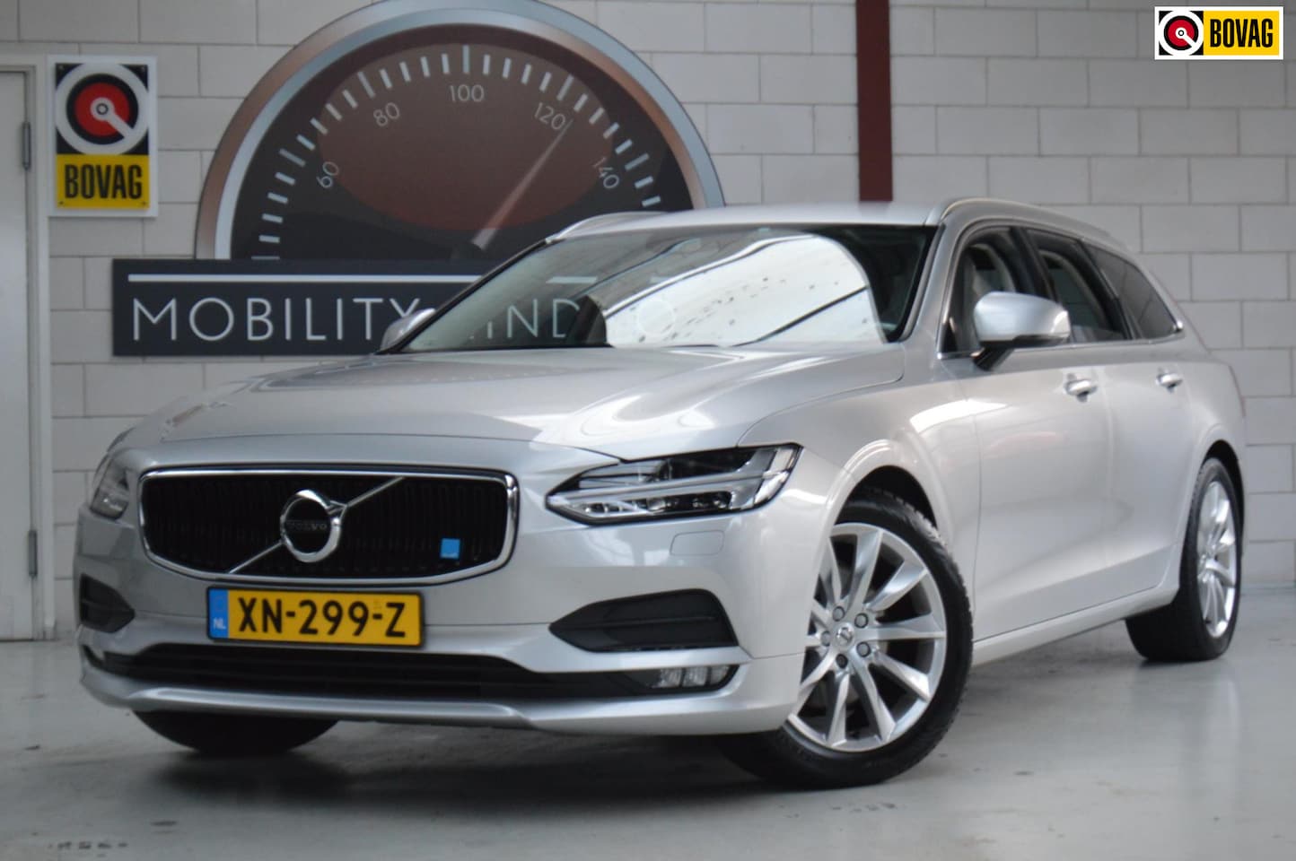 Volvo V90 - 2.0 T5 DEALERONDERH, TREKHAAK, ALL-SEASON VEEL OPTIES - AutoWereld.nl