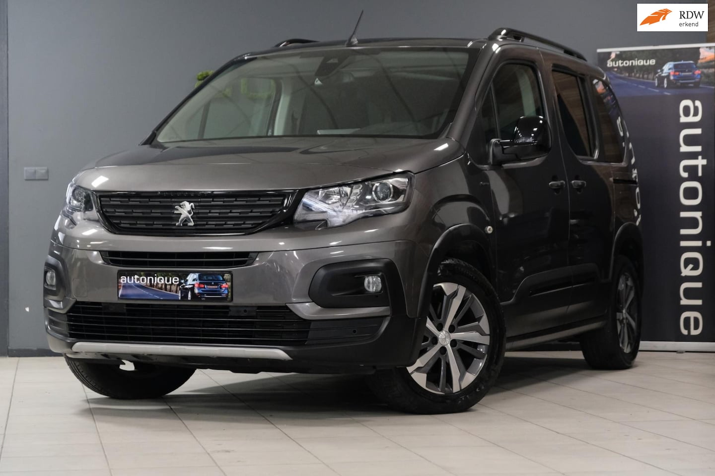 Peugeot Rifter - 1.2 Puretech GT-Line |PANORAMADAK| 46dkm Automaat/Navi/Camera/Apple Carplay - AutoWereld.nl