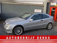 Mercedes-Benz C-klasse Sportcoupé - 180 Airco Pano Stuurbekrachtiging PDC Jaar APK
