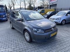 Volkswagen Touran - 1.6 TDI motor ok contact slot defect
