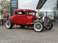 Ford Saloon - Sedan