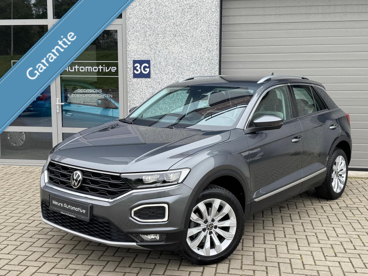 Volkswagen T-Roc - 1.5 TSI Sport Virtual/Navi/ACC/Stoelver/Climate/Stuurwielver/Trekhaak - AutoWereld.nl