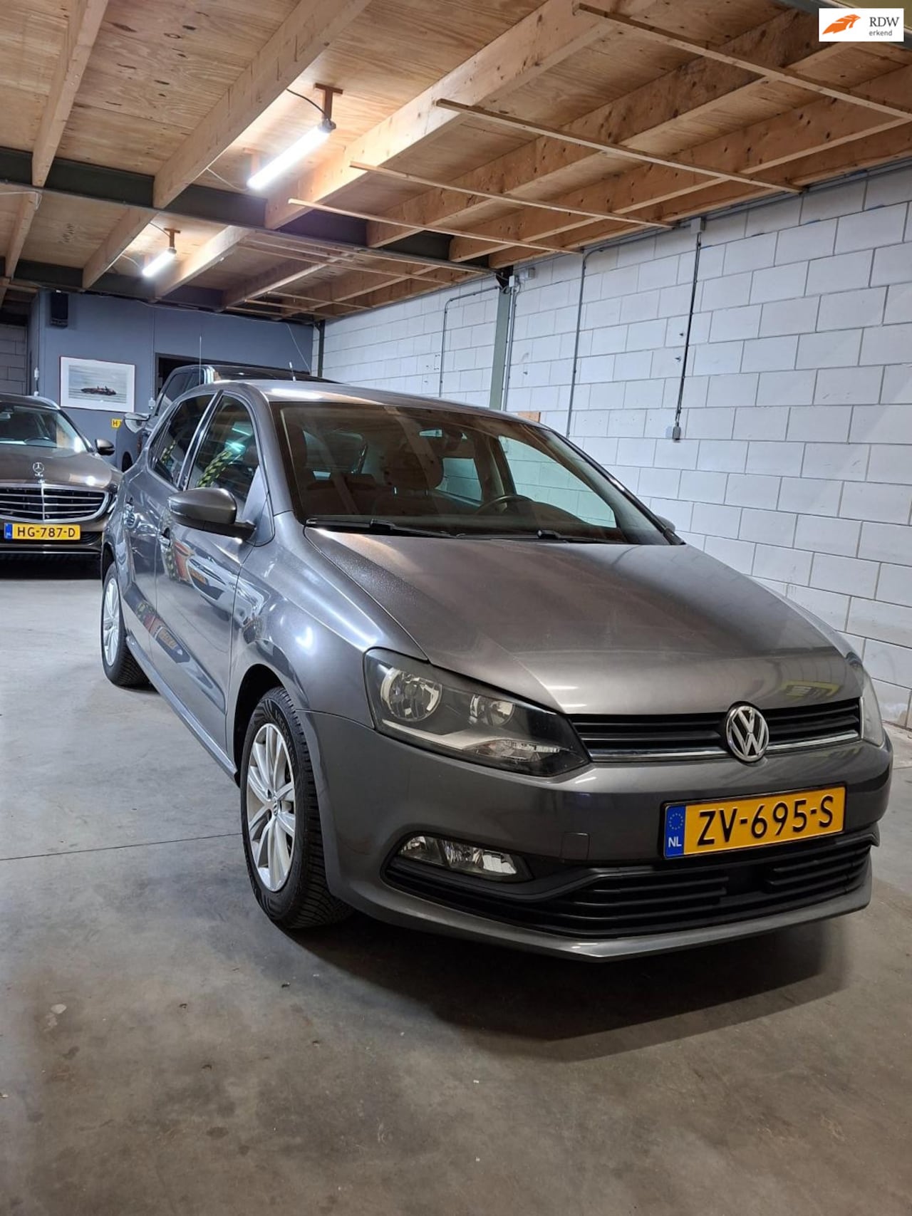 Volkswagen Polo - 1.0 Trendline 1.0 Trendline, Airco, Bluetooth, afneembare trekhaak - AutoWereld.nl