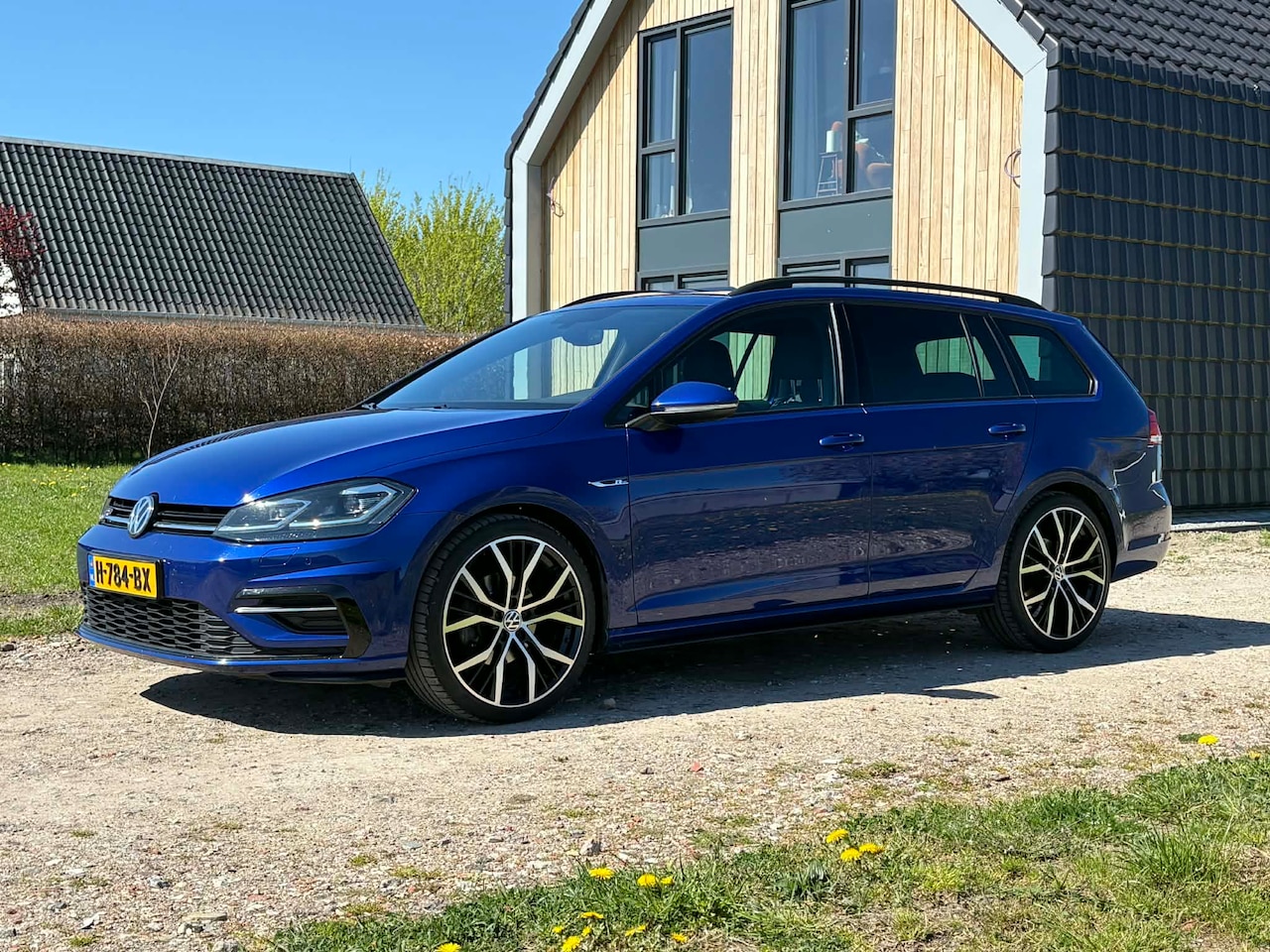 Volkswagen Golf Variant - 1.6 TDI Highline Business R inruil bespreekbaar - AutoWereld.nl