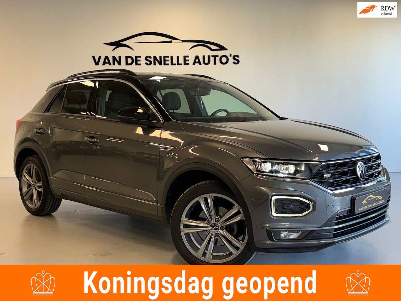 Volkswagen T-Roc - 1.5 TSI Sport Business R AUTOMAAT/PANO/CRUISE/PDC - AutoWereld.nl