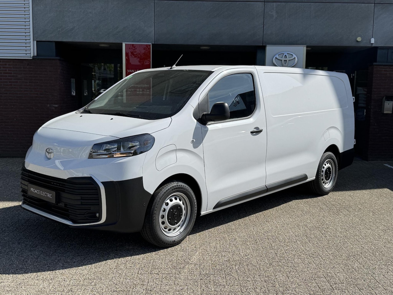 Toyota ProAce Electric Worker - Long 10th Anniversary 75 kWh NIEUW DIRECT LEVERBAAR! STOEL/STUURVERW CAMERA PARK-SENSOREN - AutoWereld.nl