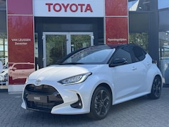Toyota Yaris - 1.5 Hybrid 130 Executive PREMIUM BI-TONE MET € 2.900, - INRUILKORTING DIRECT UIT VOORRAAD