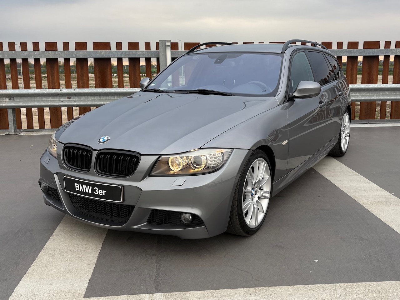 BMW 3-serie Touring - 330i M Sport Edition 6 cilinder M Pakket LCI - AutoWereld.nl