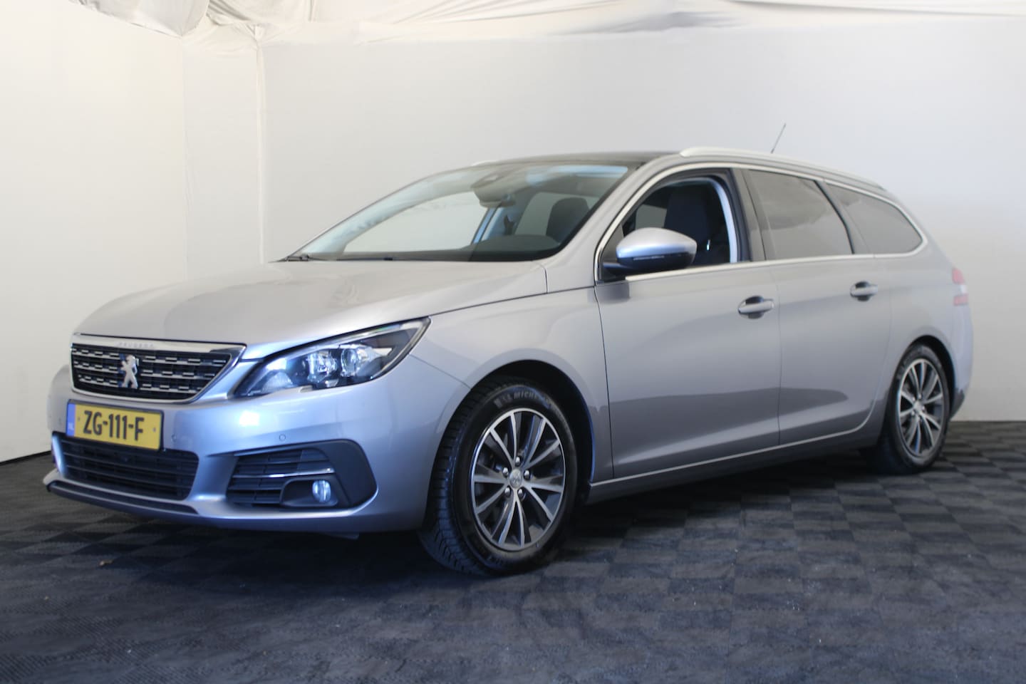 Peugeot 308 SW - 1.2 PureTech Blue Lease Premium 1.2 PureTech Blue Lease Premium - AutoWereld.nl
