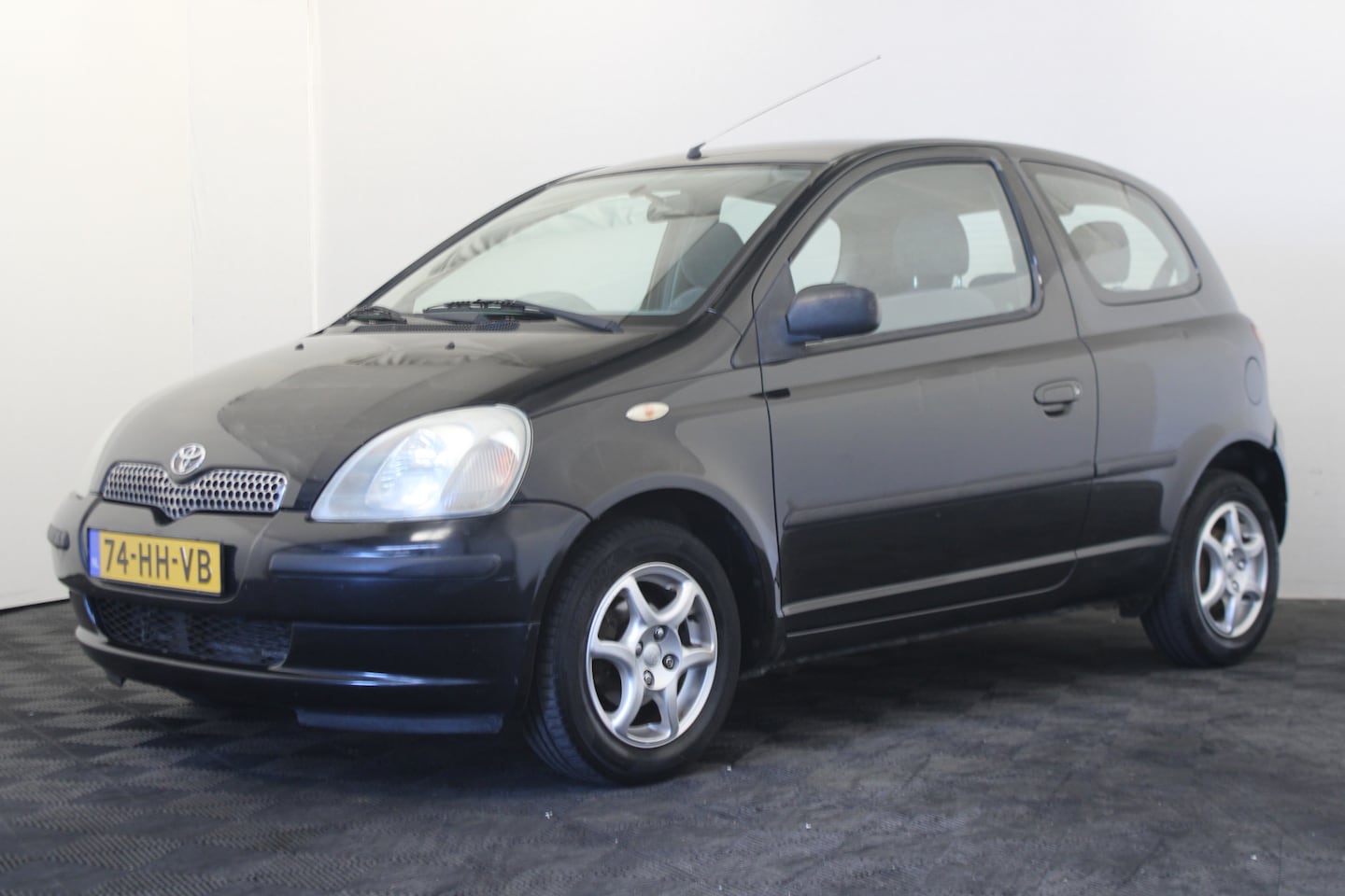 Toyota Yaris - 1.3-16V VVT-i Sol 1.3-16V VVT-i Sol - AutoWereld.nl