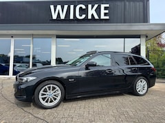 BMW 3-serie Touring - 320e Panorama XDrive Leder LED Stoelverw