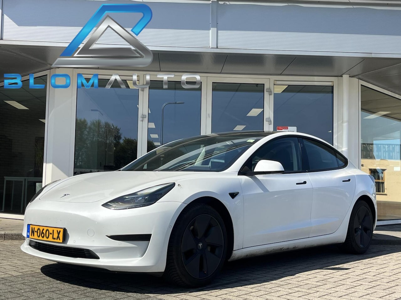 Tesla Model 3 - SR RANGE PLUS AUTOPILOT+PANO FACELIFT+LFP ACCU - AutoWereld.nl