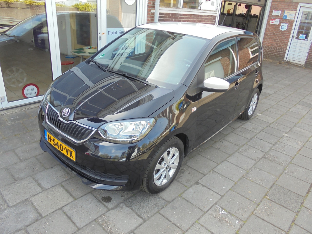 Skoda Citigo - 1.0 Greentech Style Zwart met wit Dak, Airco, Bots waarschuwingssysteem, Cruise Control, L - AutoWereld.nl