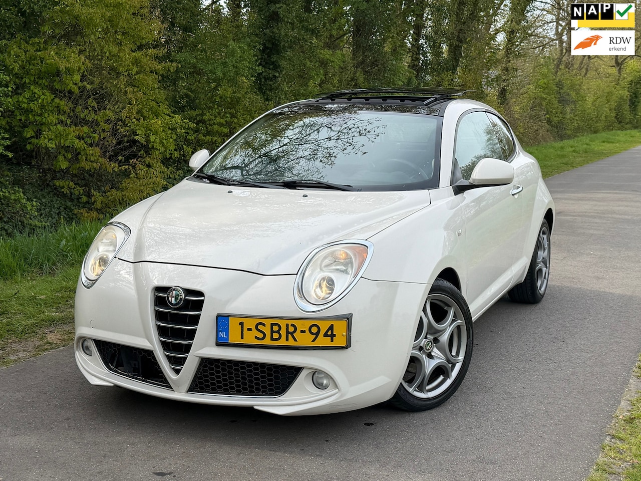 Alfa Romeo MiTo - 1.3 JTDm ECO Distinctive | Pano + Leder + Cruise + Bose | - AutoWereld.nl