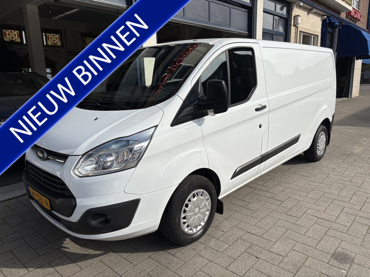 Ford Transit Custom - 290 2.2 TDCI L2H1 Trend AIRCO/NAVI/CRUISE/DEALER OND./NAP - AutoWereld.nl