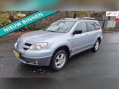 Mitsubishi Outlander Sport - 2.0 Invite+ LEUKE AUTO RIJDT EN SCHAKELT GOED