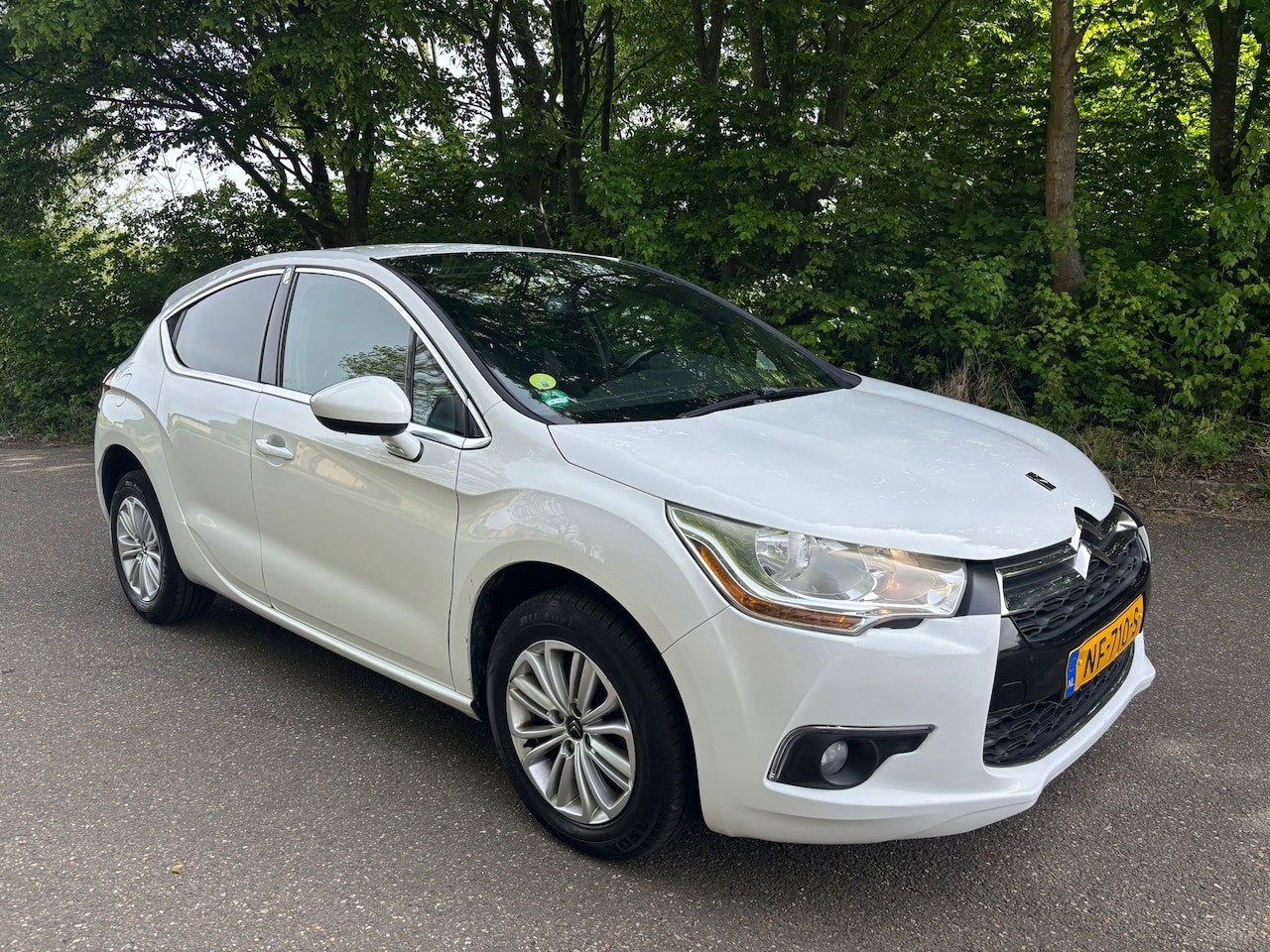 Citroën DS4 - So Chic 1.6 HDI | Clima | Navi | APK 05-2027! - AutoWereld.nl