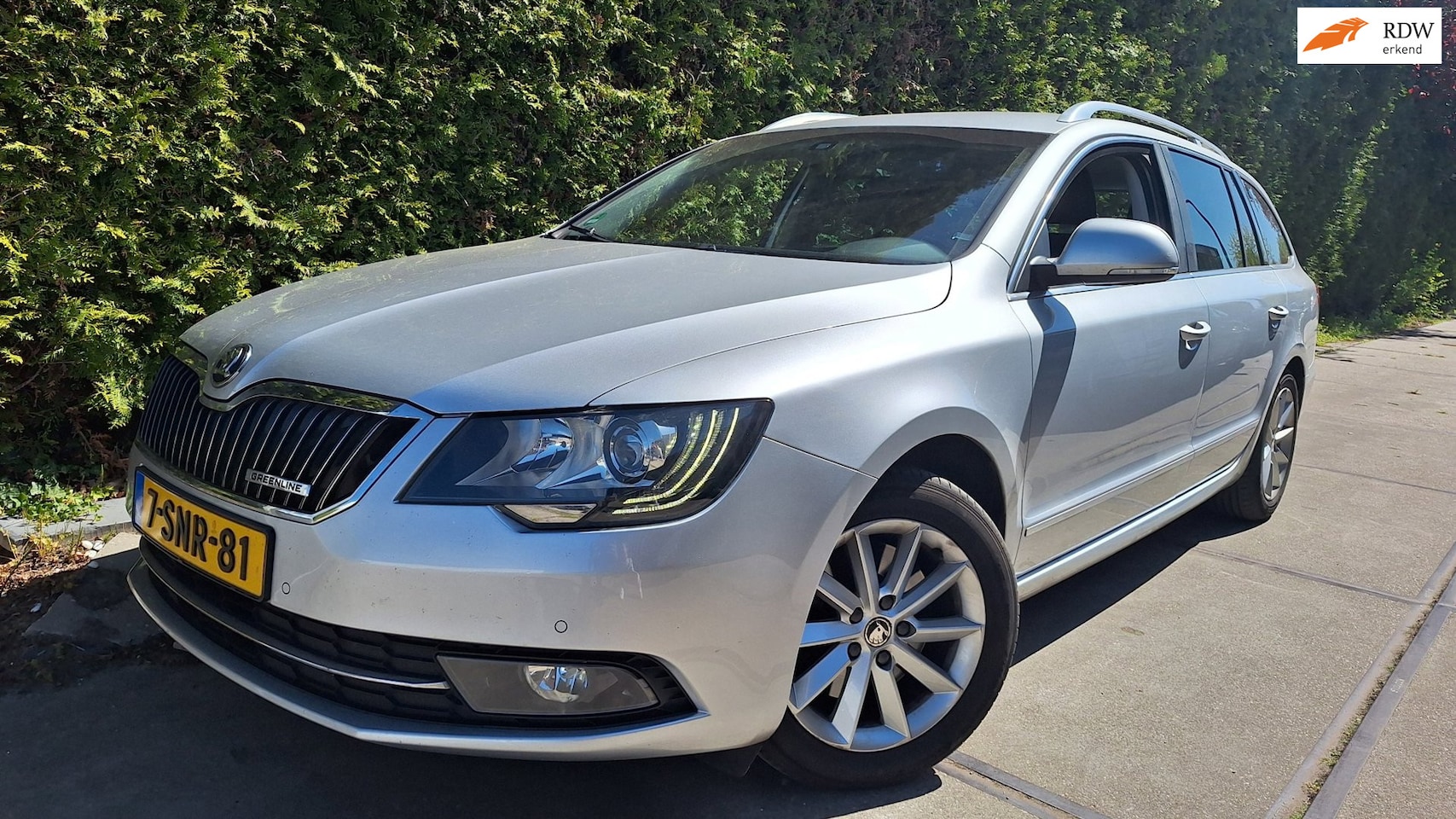 Skoda Superb Combi - 1.6 TDI Sprint Pro 1.6 TDI Sprint Pro - AutoWereld.nl