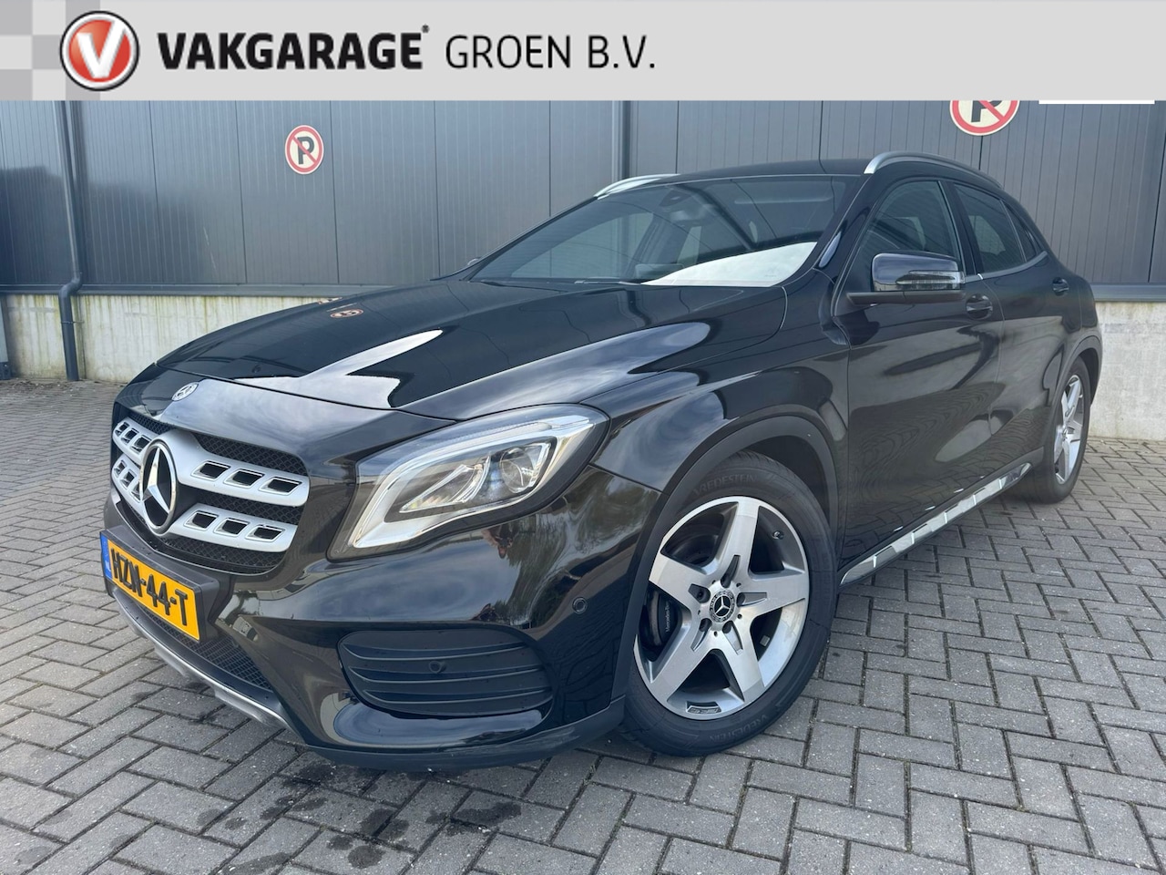 Mercedes-Benz GLA-Klasse - 180 Business Solution AMG Upgrade Edition / navi / cruise / stoelverw./ half leder ! - AutoWereld.nl