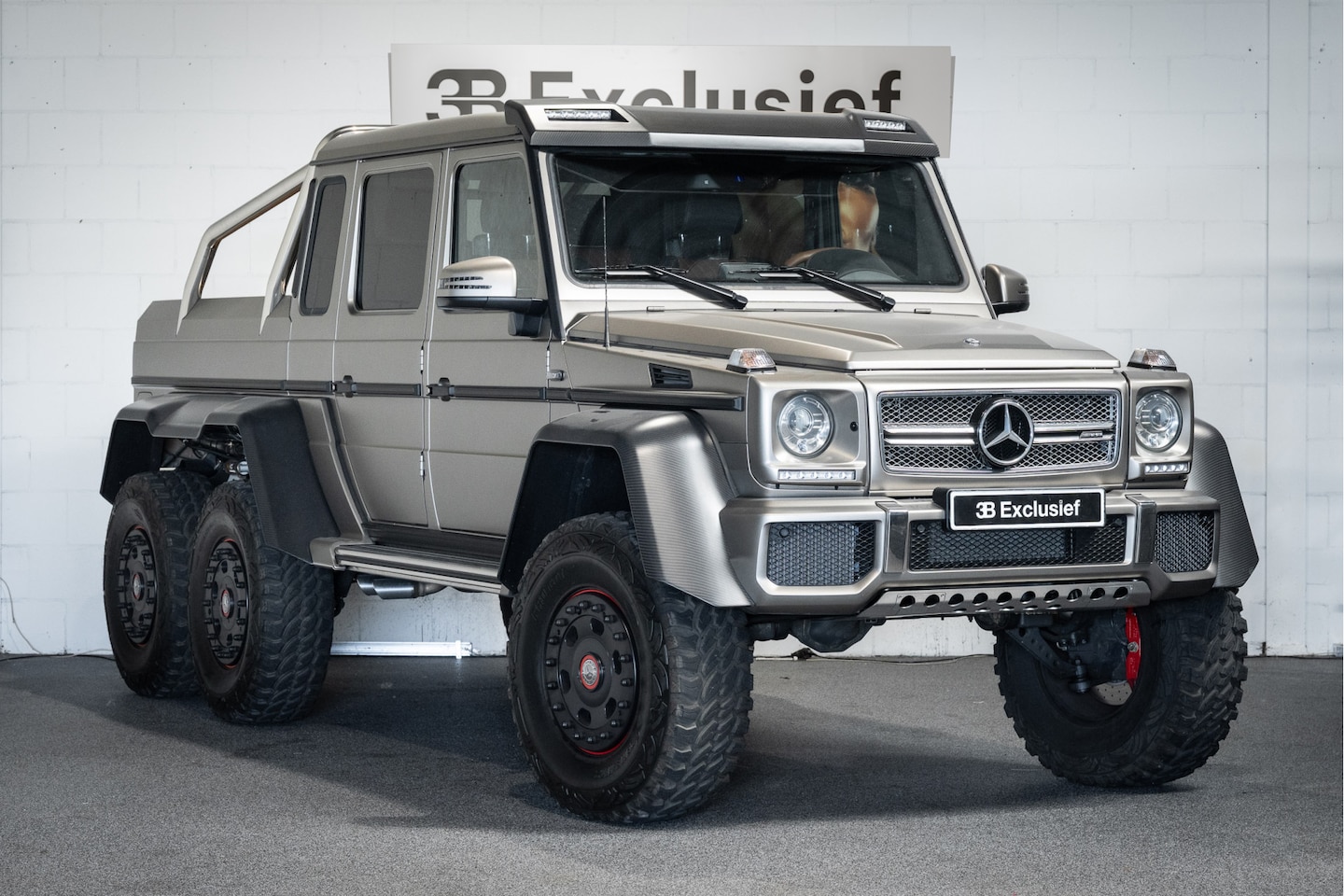 Mercedes-Benz G-klasse - AMG 63 6X6 Uniek | Fabrieksorgineel Designo | 700 km | 1 of 99 - AutoWereld.nl