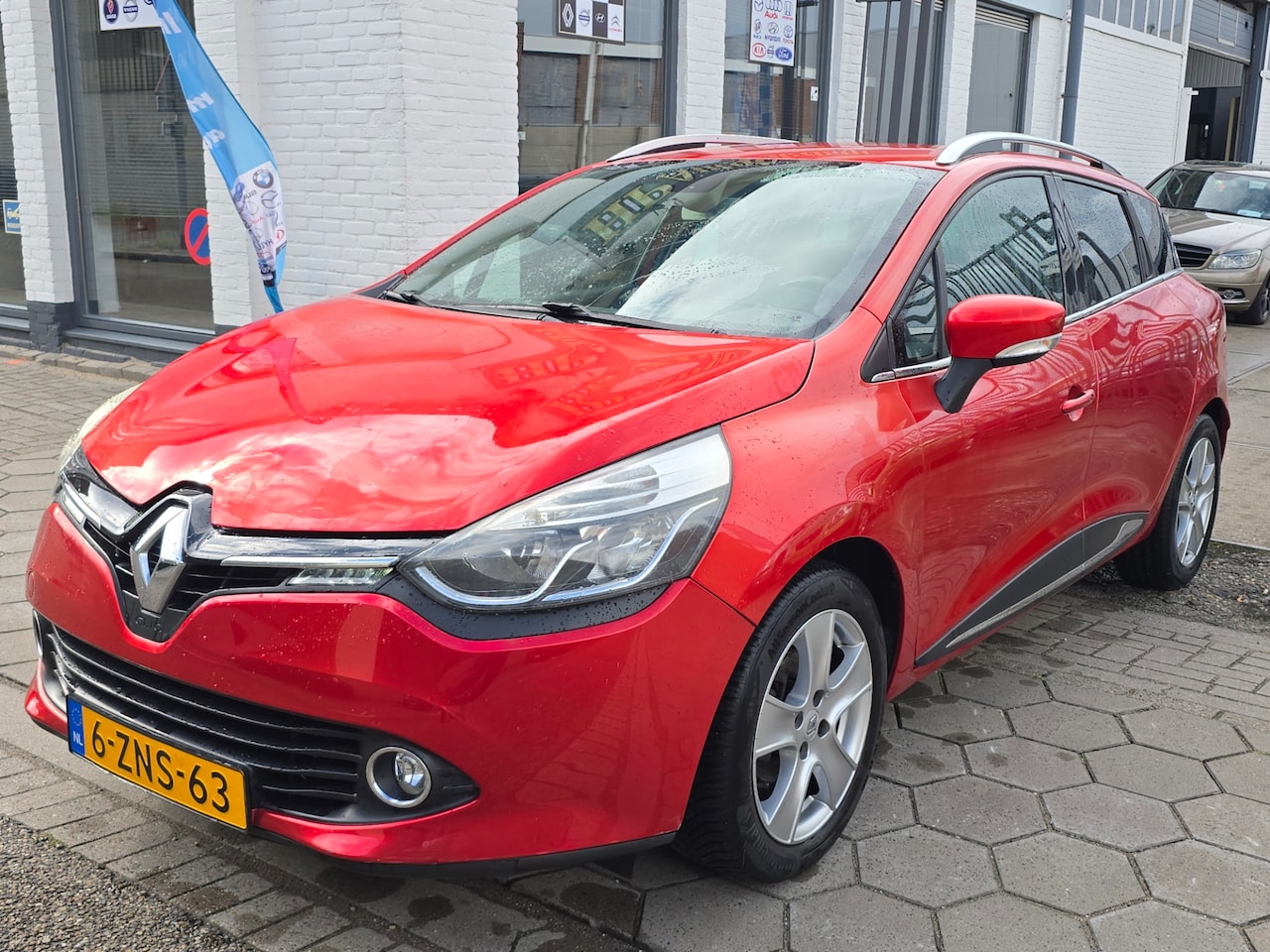 Renault Clio Estate - 1.2 Dynamique*automaat*navi*airco*trekhaak*clima*inruil mog!!! - AutoWereld.nl