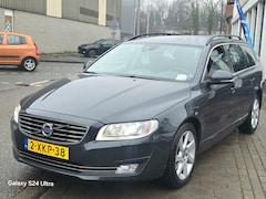Volvo V70 - 1.6 T4 Momentum*automaat*nieuwe distributieriem waterpomp*dealer onderhoud*nieuwe apk*navi