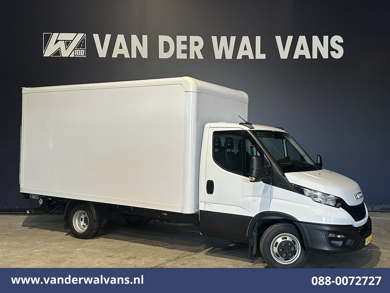 Iveco Daily - 35C16H 157pk Bakwagen Laadklep Dubbel Lucht Euro6 Airco | Bijrijdersbank - AutoWereld.nl