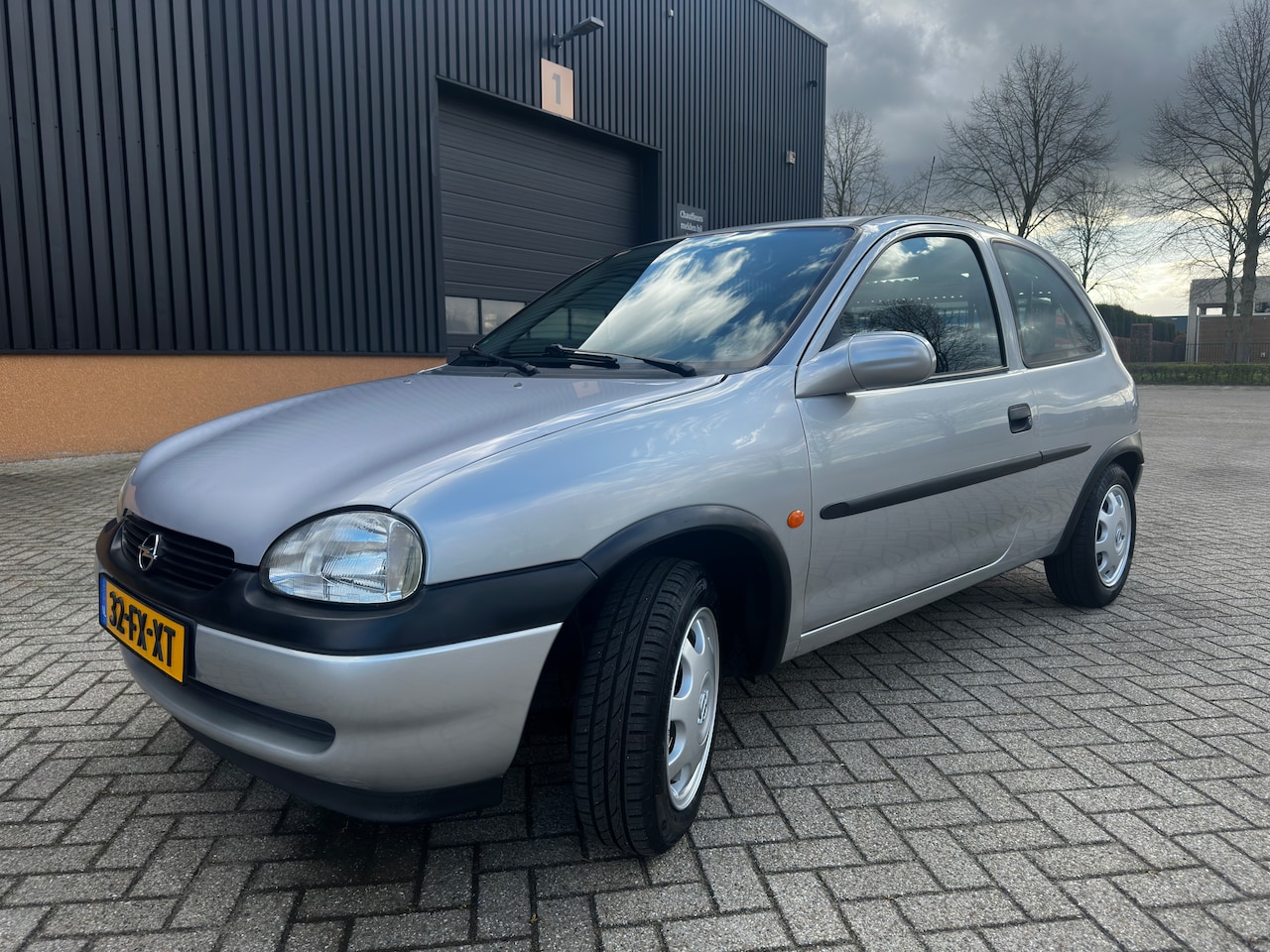 Opel Corsa - 1.2i-16V Onyx - AutoWereld.nl