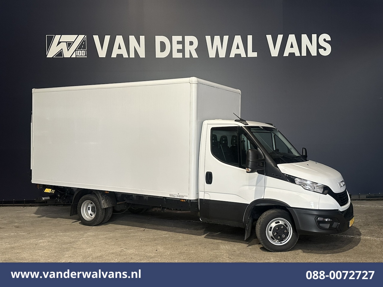Iveco Daily - 35C16 157pk Bakwagen Laadklep Dubbel Lucht Euro6 Airco | bijrijdersbank - AutoWereld.nl