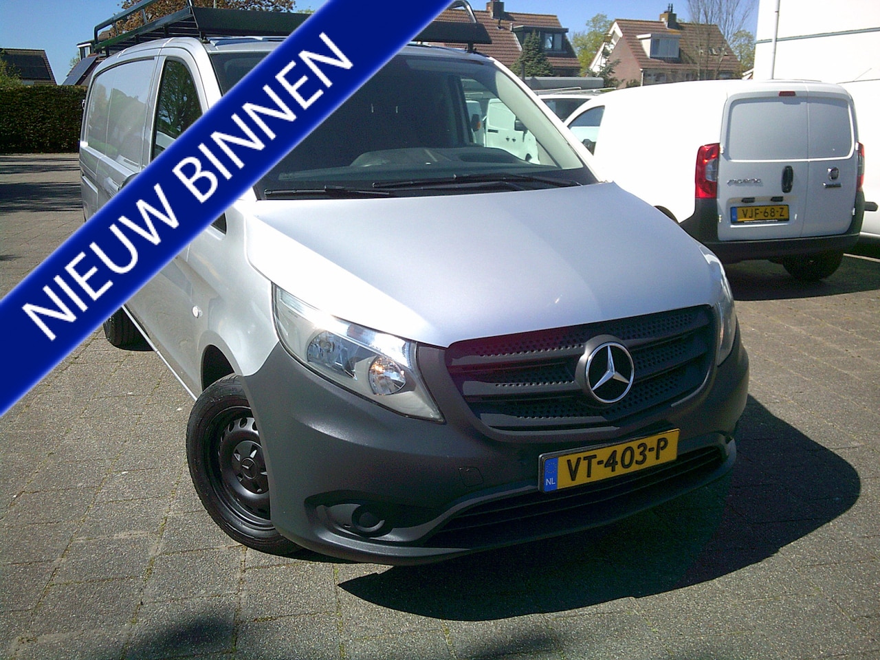 Mercedes-Benz Vito - 111 CDI Lang VOORZIEN VAN AIRCO+RVS IMPERIAAL !!!! - AutoWereld.nl