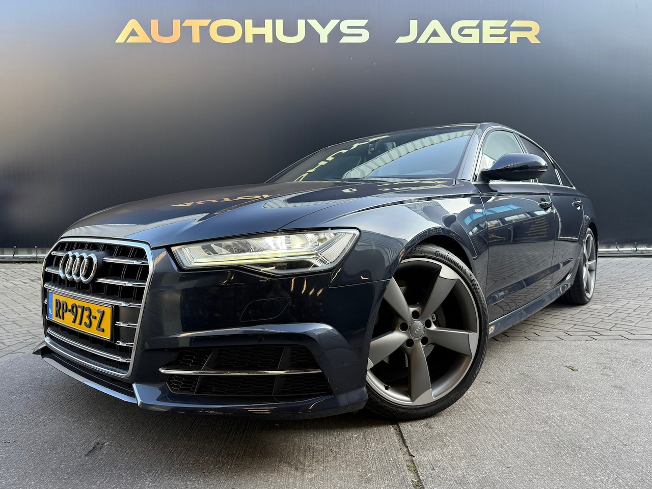 Audi A6 Limousine - 1.8 TFSI ultra Advance Automaat Geblindeerde ramen - AutoWereld.nl