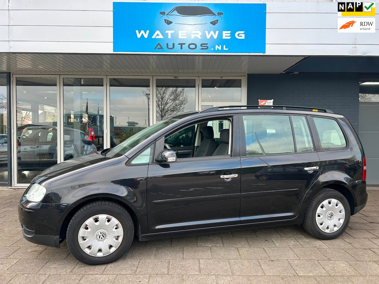 Volkswagen Touran - 1.6-16V FSI Business 1.6-16V FSI Business - AutoWereld.nl