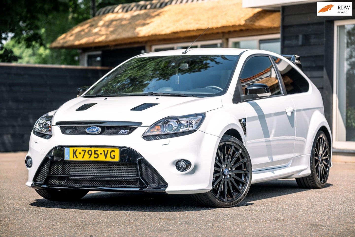 Ford Focus - 2.5 RS Nieuwstaat I Uitgebreid Dekra Rapport I Liefhebbersauto I 19 Inch I Recaro I Camera - AutoWereld.nl