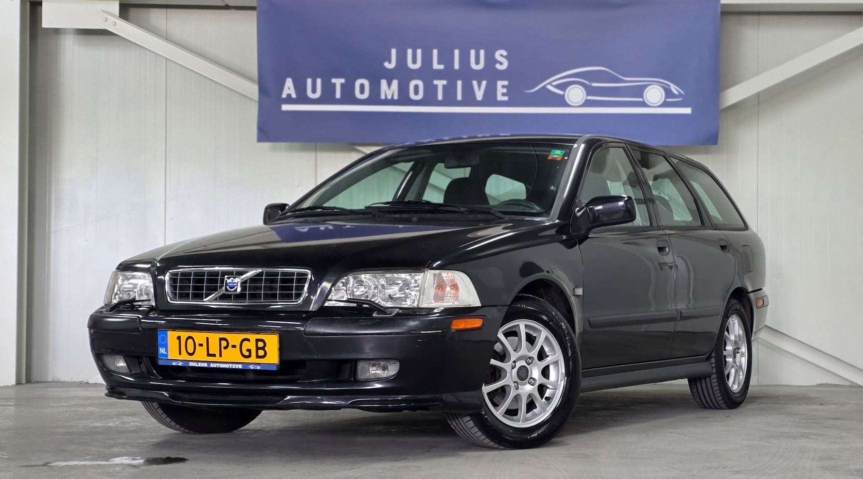 Volvo V40 - 2.0 Europa Clima Trekhaak Nieuwe APK Garantie! - AutoWereld.nl