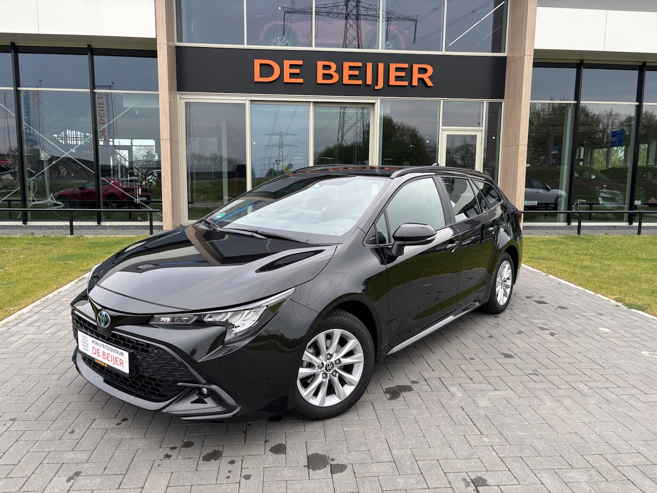 Toyota Corolla Touring Sports - Hybrid 140 Active All season I Camera I Carplay - AutoWereld.nl