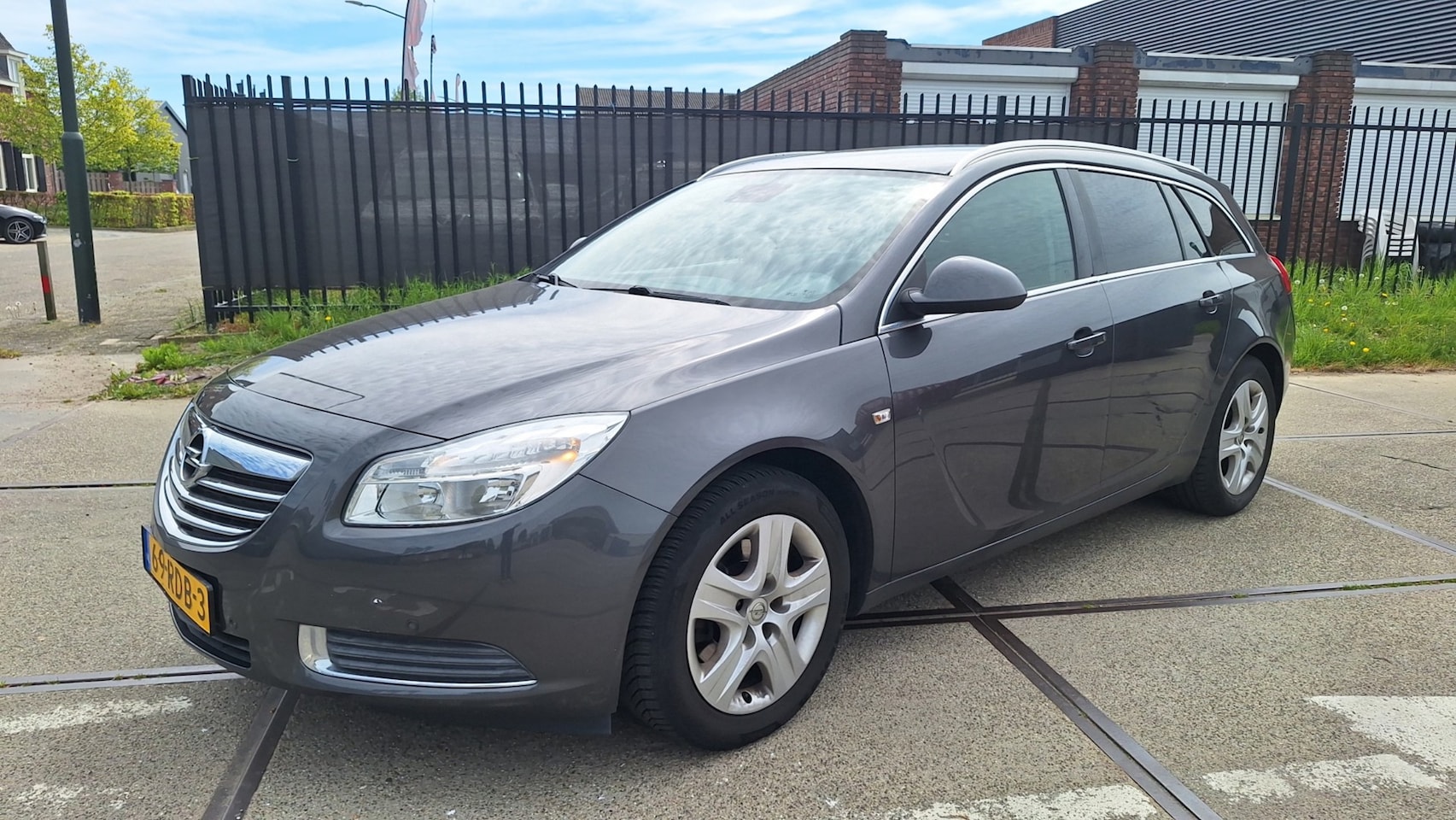 Opel Insignia Sports Tourer - 1.6 T Edition 1.6 T Edition - AutoWereld.nl