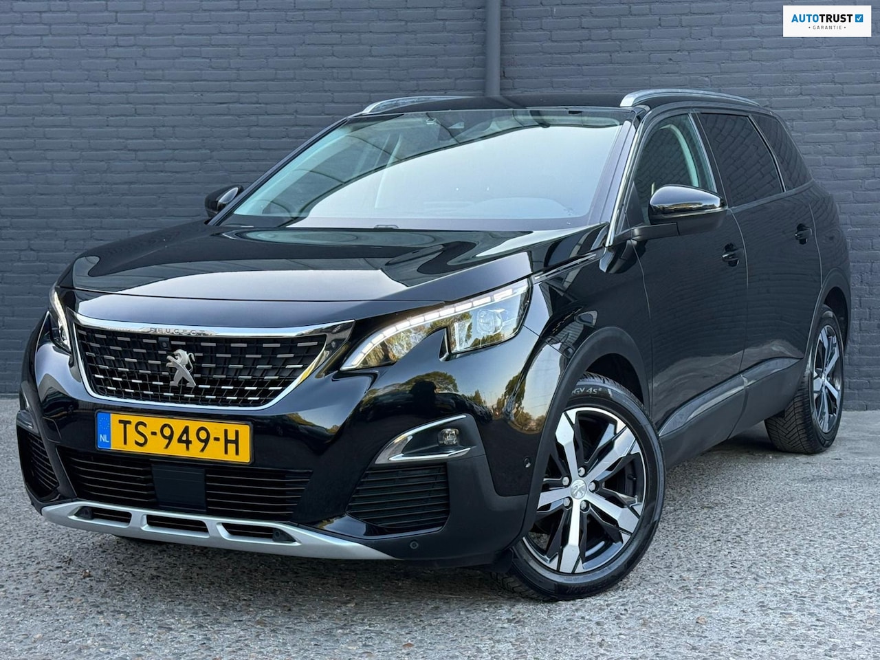 Peugeot 5008 - 1.2 PureTech Allure NAVI | CAMERA | CARPLAY | TREKHAAK | PDC | NWE APK - AutoWereld.nl