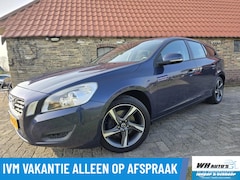 Volvo V60 - 1.6 T3 Kinetic Automaat