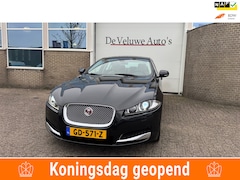 Jaguar XF - 2.2D |Camera|Trekhaak|Keyless|Climate|Navigatie|BT