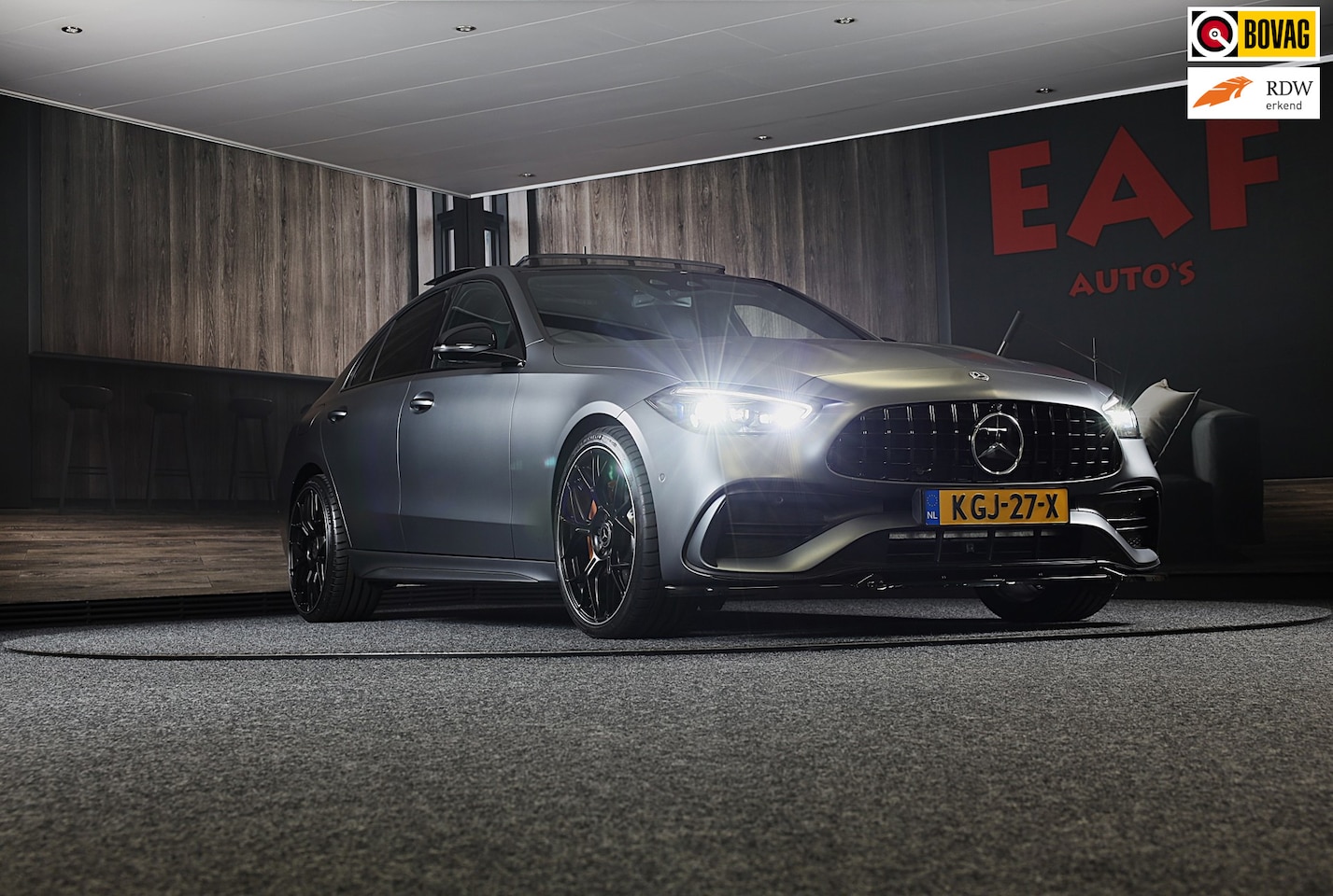 Mercedes-Benz C-klasse - 300 e AMG 63 Look / Massage / Burmester / Head Up / 360 Camera / Acc / Elek Stoelen / Open - AutoWereld.nl