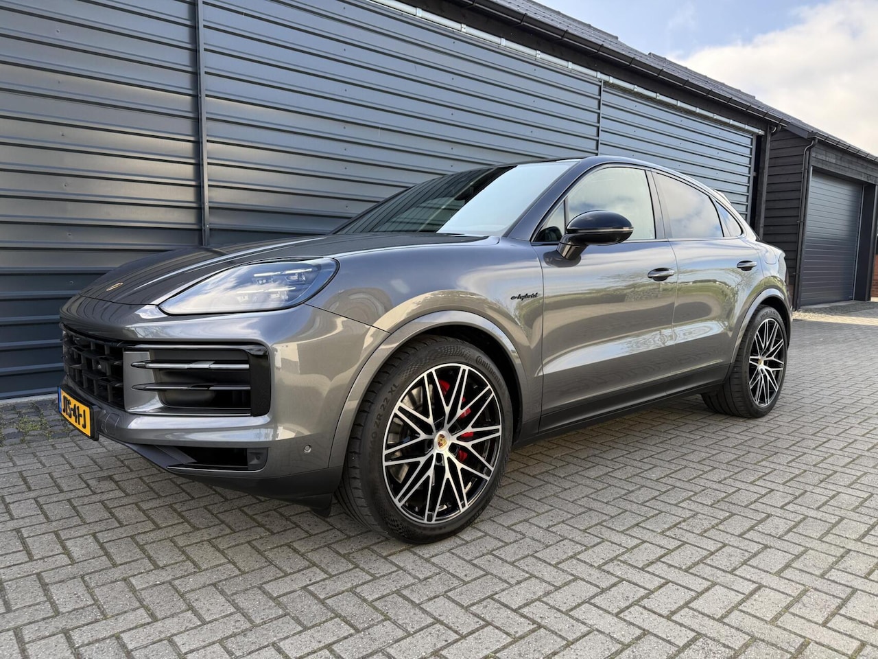 Porsche Cayenne Coupé - 3.0 S E-Hybrid 520 Pk Achterasbesturing/stoelkoeling/Pano - AutoWereld.nl